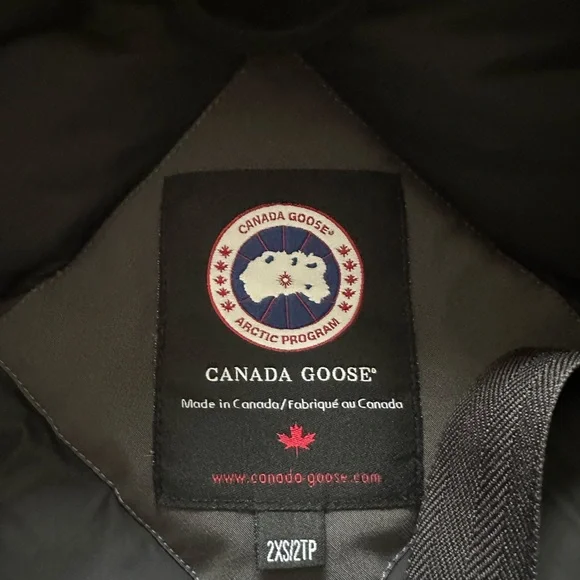 Canada Goose Women's Gray Ski Jacket with Fur Hood - Picture 12 of 16